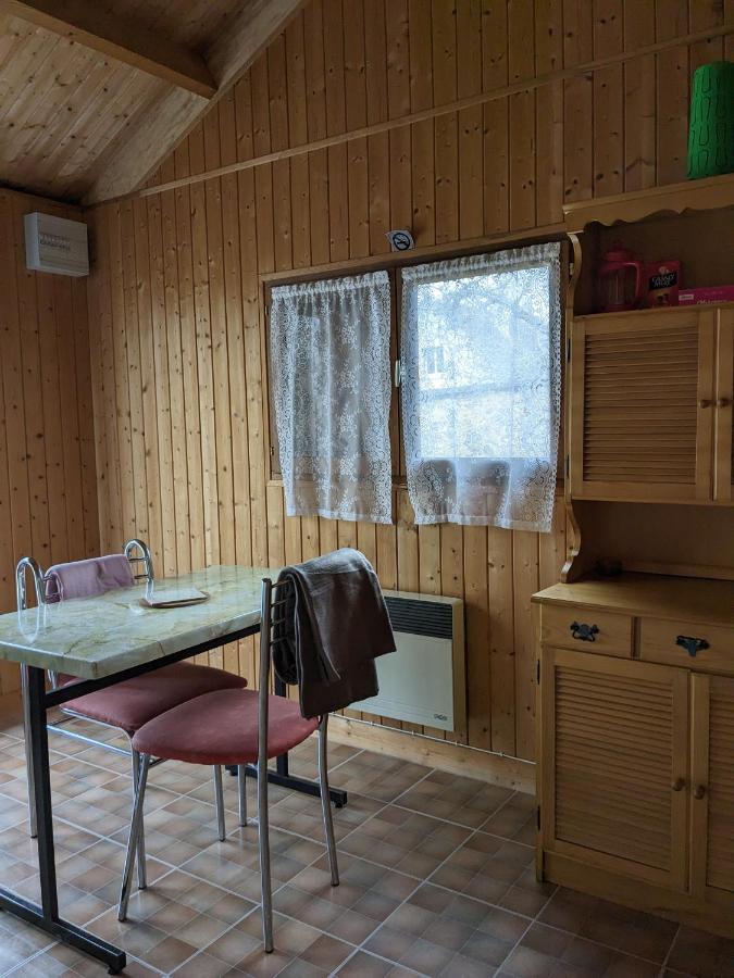 Au Petit Chalet D'Illiers Combray - Salle D'Eau Uniquement エクステリア 写真