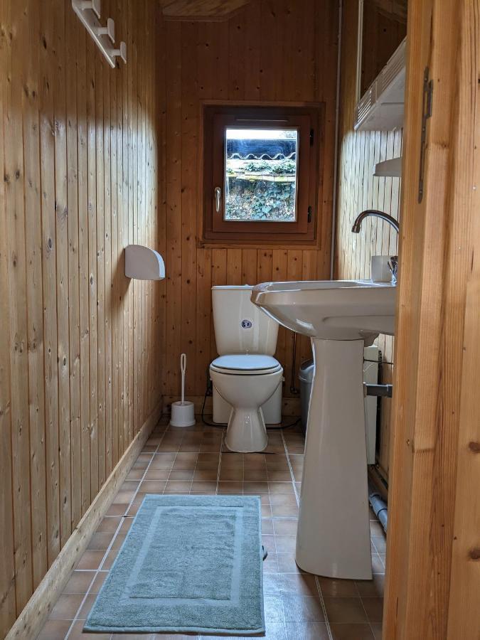 Au Petit Chalet D'Illiers Combray - Salle D'Eau Uniquement エクステリア 写真